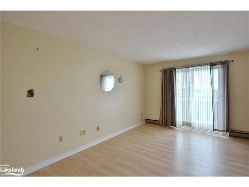 509-460 Ontario Street, Collingwood, ON - Indoor Photo Showing Other Room