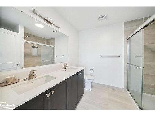 9-19B West Street, Kawartha Lakes, ON - Indoor Photo Showing Bathroom