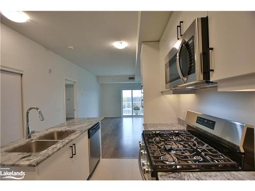 412-5 Spooner Crescent, Collingwood, ON - Indoor Photo Showing Kitchen With Double Sink