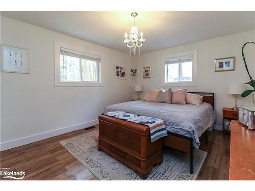 109 Knox Road W, Wasaga Beach, ON - Indoor Photo Showing Bedroom