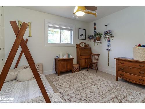 109 Knox Road W, Wasaga Beach, ON - Indoor Photo Showing Bedroom