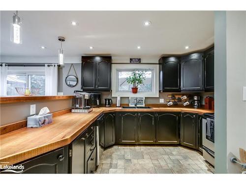 1922 Highway 141, Utterson, ON - Indoor Photo Showing Kitchen With Double Sink