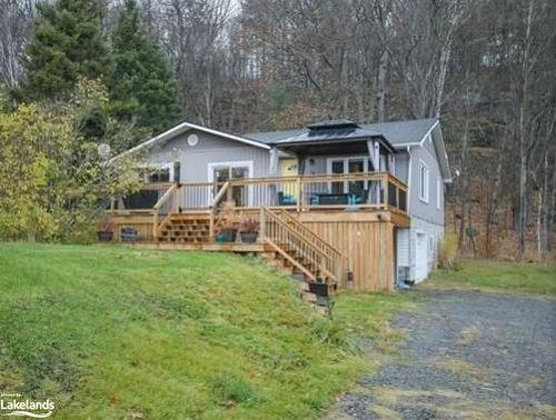 1922 Highway 141, Utterson, ON - Outdoor With Deck Patio Veranda