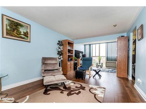 614-41 Markbrook Lane, Etobicoke, ON - Indoor