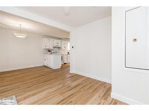 33 Niagara Street, Collingwood, ON - Indoor Photo Showing Kitchen