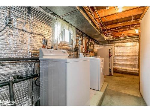 33 Niagara Street, Collingwood, ON - Indoor Photo Showing Laundry Room