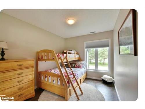 333 Mariners Way, Collingwood, ON - Indoor Photo Showing Bedroom