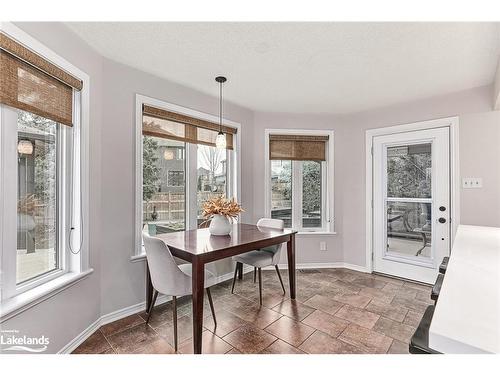 12 Smart Court, Collingwood, ON - Indoor Photo Showing Dining Room