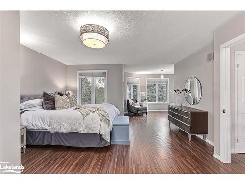 12 Smart Court, Collingwood, ON - Indoor Photo Showing Bedroom