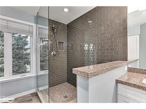 12 Smart Court, Collingwood, ON - Indoor Photo Showing Bathroom