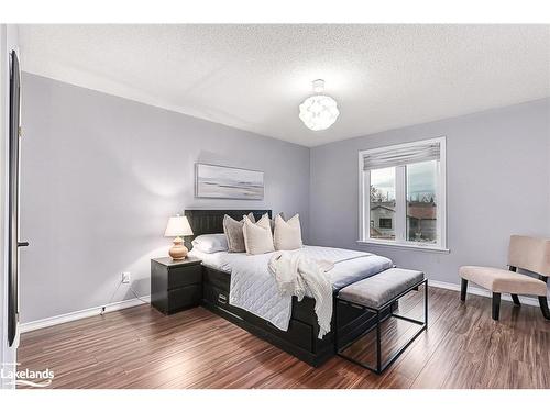 12 Smart Court, Collingwood, ON - Indoor Photo Showing Bedroom