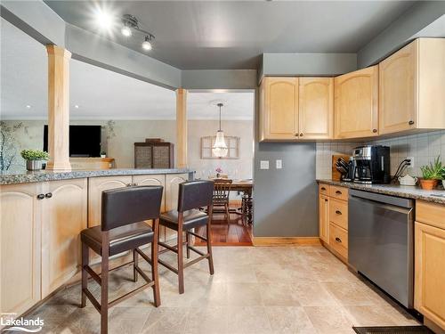 1859 Warminster Sideroad, Oro-Medonte, ON - Indoor Photo Showing Kitchen