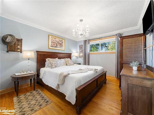 1859 Warminster Sideroad, Oro-Medonte, ON - Indoor Photo Showing Bedroom