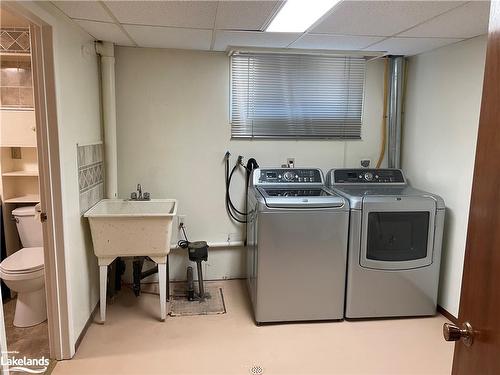 97 Lockhart Road, Collingwood, ON - Indoor Photo Showing Laundry Room