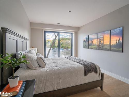 103-32 Brunel Road, Huntsville, ON - Indoor Photo Showing Bedroom