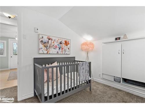 136 Vernon Lane, Huntsville, ON - Indoor Photo Showing Bedroom