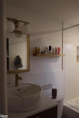 85 Ninth Street, Collingwood, ON - Indoor Photo Showing Bathroom