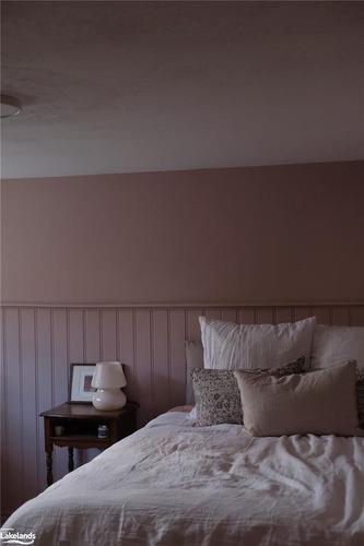 85 Ninth Street, Collingwood, ON - Indoor Photo Showing Bedroom