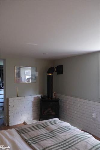 85 Ninth Street, Collingwood, ON - Indoor Photo Showing Bedroom