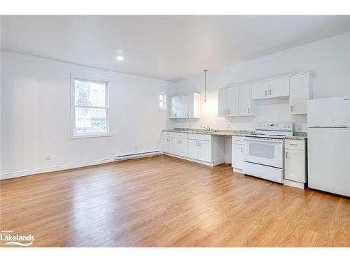 682 8Th Street, Owen Sound, ON - Indoor Photo Showing Kitchen