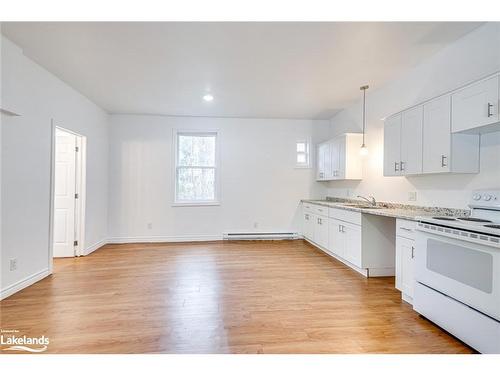 682 8Th Street, Owen Sound, ON - Indoor Photo Showing Kitchen