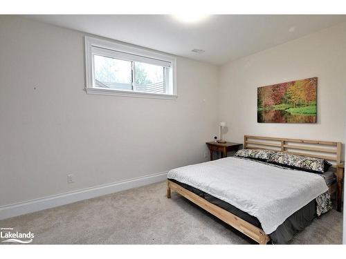 49 Alice Street E, Thornbury, ON - Indoor Photo Showing Bedroom