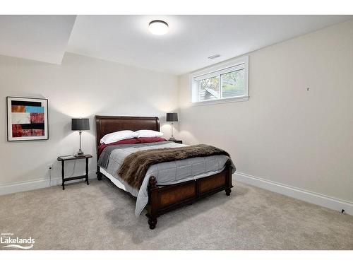 49 Alice Street E, Thornbury, ON - Indoor Photo Showing Bedroom