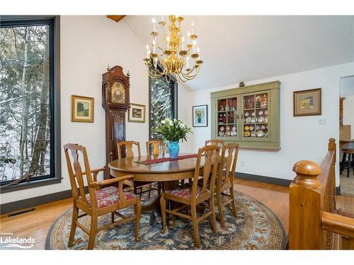 9450 County Road 9, Clearview, ON - Indoor Photo Showing Dining Room