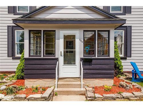 682 8Th Street, Owen Sound, ON - Outdoor With Deck Patio Veranda With Facade