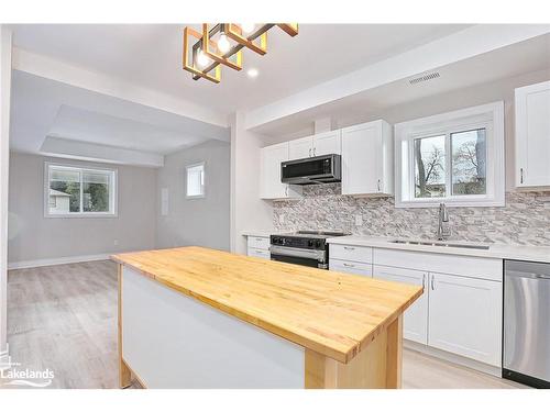 167 Peel Street, Collingwood, ON - Indoor Photo Showing Kitchen With Upgraded Kitchen