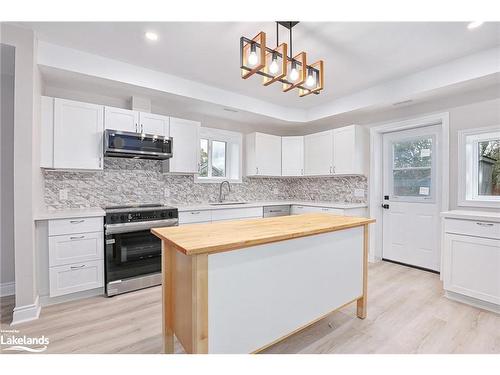 167 Peel Street, Collingwood, ON - Indoor Photo Showing Kitchen With Upgraded Kitchen