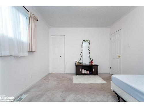 931 Montreal Street, Midland, ON - Indoor Photo Showing Other Room