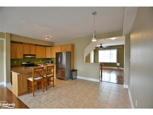 15 Wally Drive, Wasaga Beach, ON - Indoor Photo Showing Kitchen