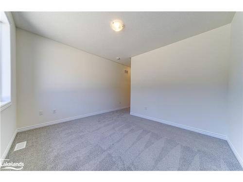 77 Sun Valley Avenue, Wasaga Beach, ON - Indoor Photo Showing Other Room