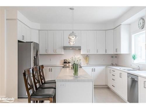 2 Rowland Street, Collingwood, ON - Indoor Photo Showing Kitchen