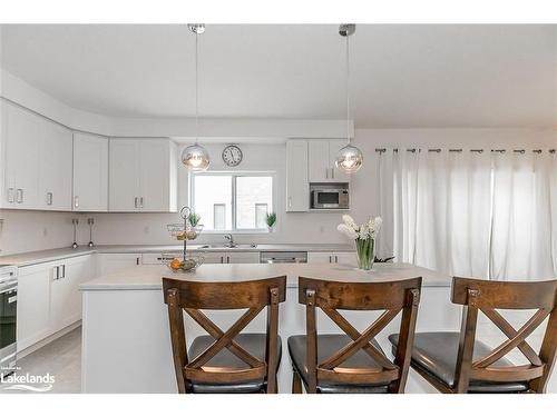 2 Rowland Street, Collingwood, ON - Indoor Photo Showing Kitchen