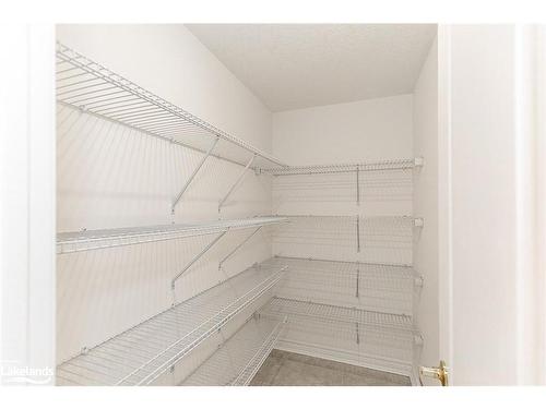 2 Rowland Street, Collingwood, ON - Indoor With Storage