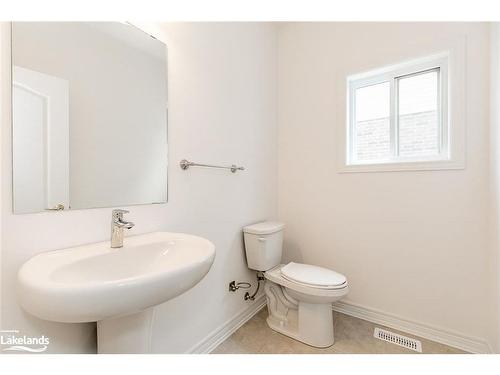 2 Rowland Street, Collingwood, ON - Indoor Photo Showing Bathroom