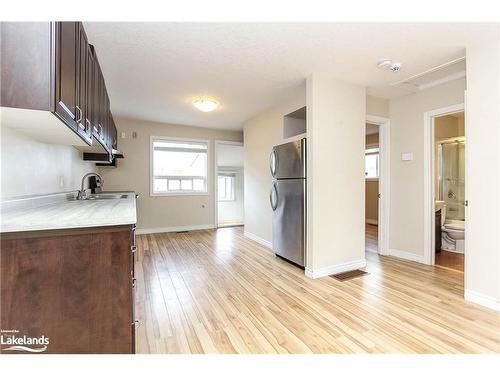 24 Glenwood Drive, Wasaga Beach, ON - Indoor Photo Showing Kitchen