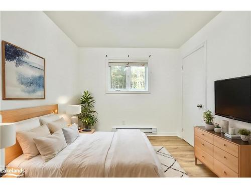 8345 Highway 93, Tiny, ON - Indoor Photo Showing Bedroom