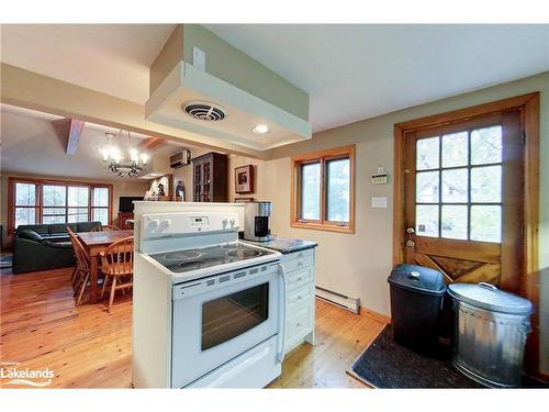 7-102 Wensley Drive, The Blue Mountains, ON - Indoor Photo Showing Kitchen