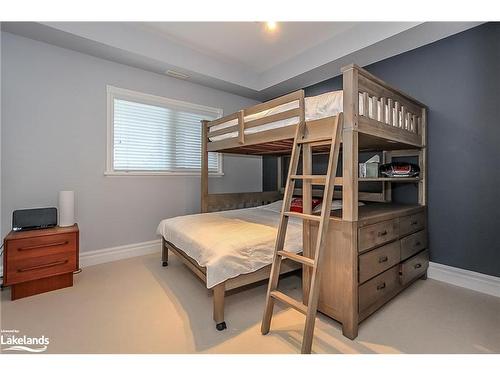 550 Mariners Way, Collingwood, ON - Indoor Photo Showing Bedroom