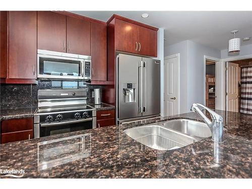 550 Mariners Way, Collingwood, ON - Indoor Photo Showing Kitchen With Double Sink