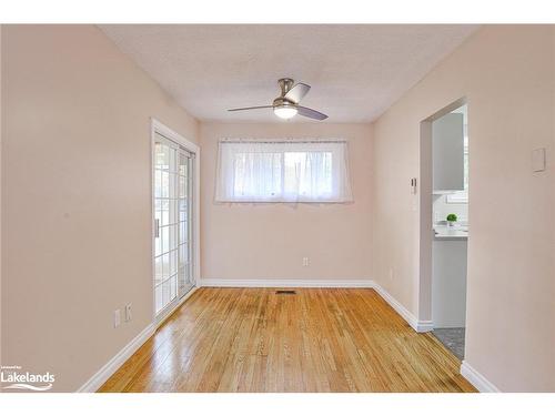 405 Muskoka Beach Road, Gravenhurst, ON - Indoor Photo Showing Other Room