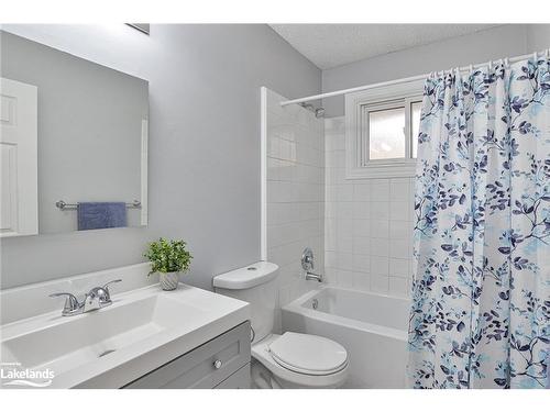 405 Muskoka Beach Road, Gravenhurst, ON - Indoor Photo Showing Bathroom