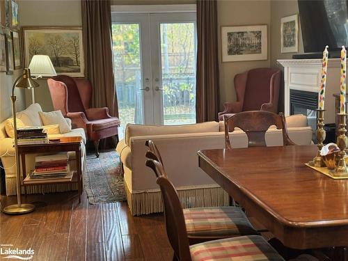 38 Rodney Street, Collingwood, ON - Indoor Photo Showing Dining Room