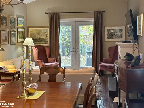 38 Rodney Street, Collingwood, ON - Indoor Photo Showing Dining Room