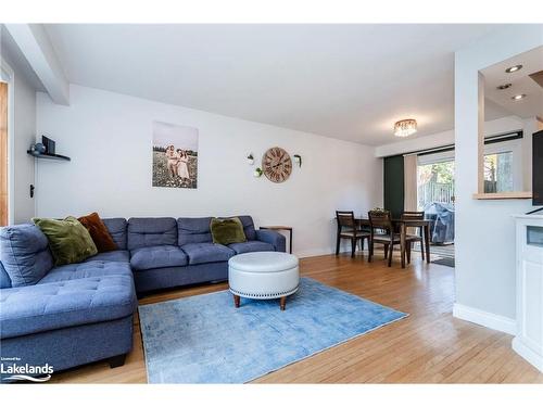 80 Woodland Drive, Midland, ON - Indoor Photo Showing Living Room