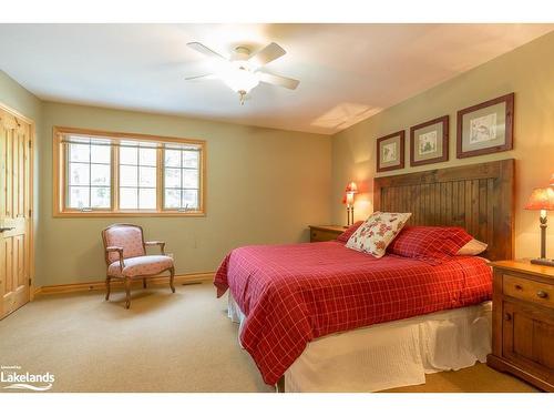 8, Fixed W-1111 Dwight Beach Road, Lake Of Bays, ON - Indoor Photo Showing Bedroom