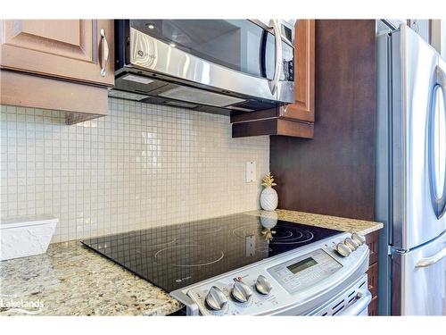 307-764 River Road E, Wasaga Beach, ON - Indoor Photo Showing Kitchen